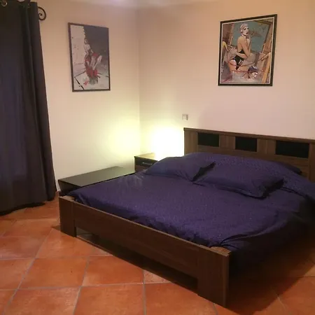 Maison Lachat Holiday home *